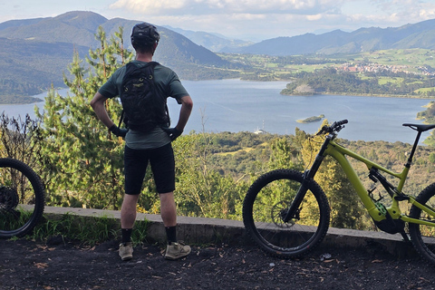 Bogota: Custom E-Bike Adventure – Mountains or City Tour