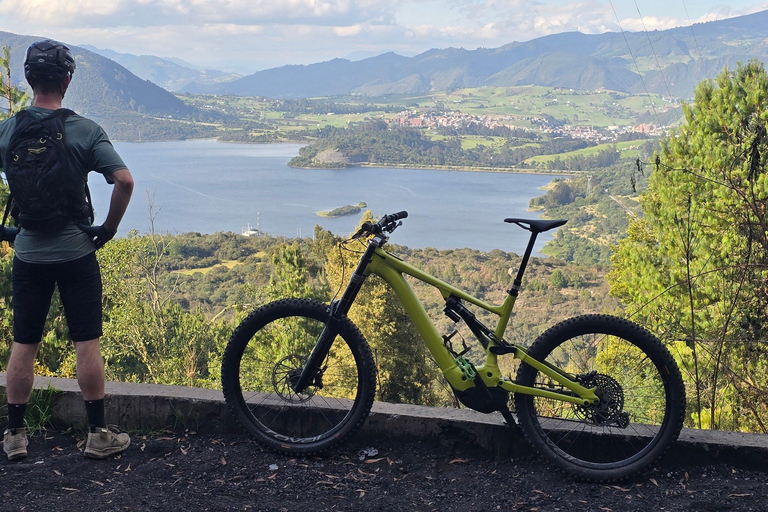 Bogota: Custom E-Bike Adventure – Mountains or City Tour