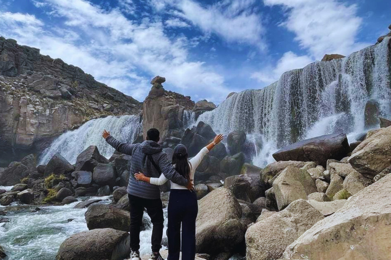 Arequipa: Pillones 2026 – Waterfall, Andean Views, and Eroded Rocks