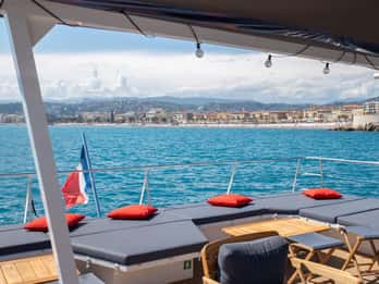 Nice: Relaxing Morning at Sea on a Maxi Catamaran - Baie de Villefranche