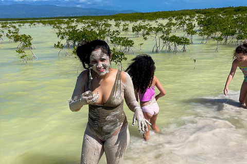 Perdernales: Bahia de las aguilas and Oviedo Lagoon Day Trip