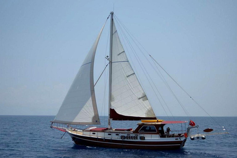 Bodrum: Private Daily Boat Tours with Lunch Included