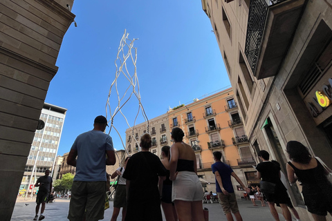 Barcelona Gothic WalkingTour: Roman Walls & Hidden Courtyard Small Group Tour