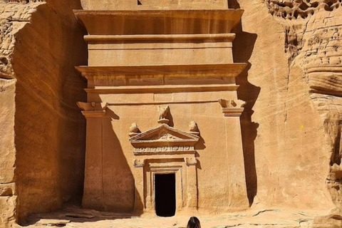 Al Ula: Full-Day Tour by Private SUV Car