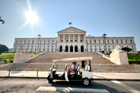 Découvrez l'histoire de Lisbonne à bord d'un tuk-tuk.Visite historique de Lisbonne en tuk-tuk électrique