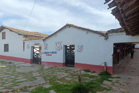 Cajamarca: La Colpa, Llacanora e Baños del Inca TourLa Colpa, Baños del Inca e Centri Artigianali - In spagnolo