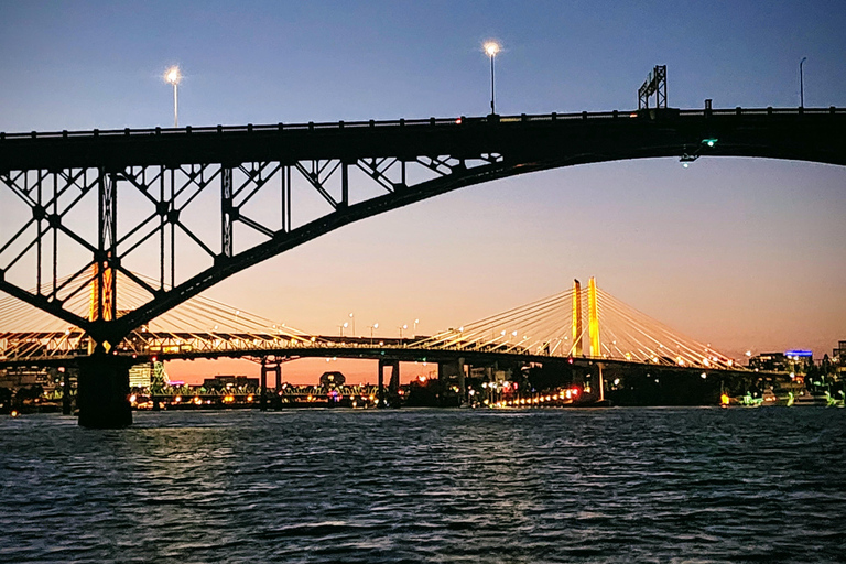 Cruzeiro de 2 horas ao pôr do sol no rio Willamette