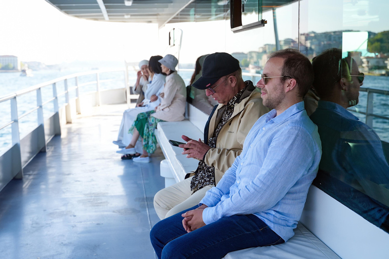 Istanbul: Bosphorus Cruise with Late Lunch and Scenic Views