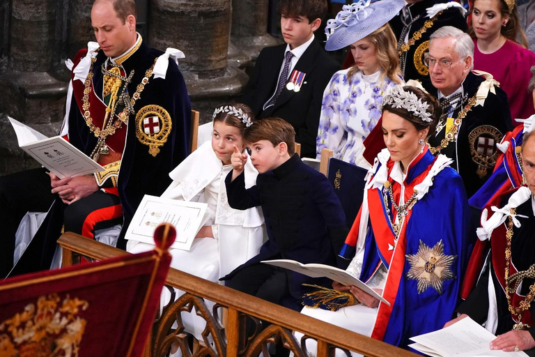 VIP Westminster Abbey & Upper Gallery and Buckingham Palace