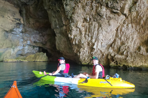 Jávea: Passeio de caiaque desde a praia de Granadella até às grutas marinhas