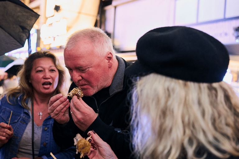 جولة طعام في أوساكا - ١٢ طبقًا و٣ مشروبات