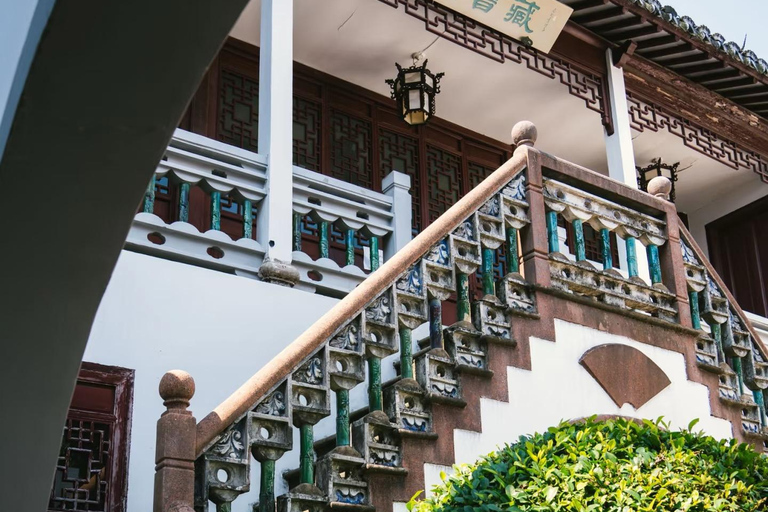 Shanghai: Zhujiajiao Water Town with Optional Calligraphy
