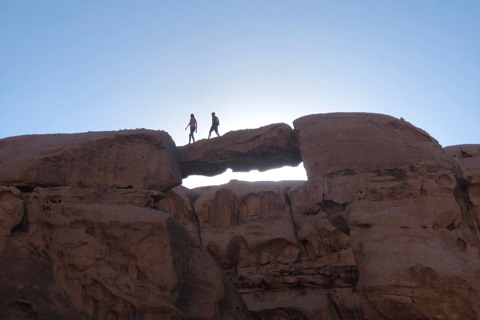 Deserto de Wadi Rum: excursão de meio dia em jipe (manhã ou pôr do sol)