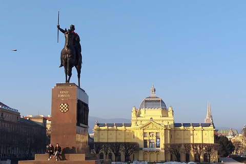 Zagabria Zagreb in Italian & English: Architecture & History