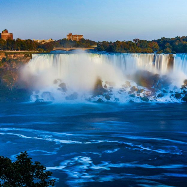 New York City: Niagara Falls Overnight Guided Trip