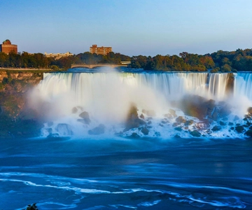 From New York City: Niagara Falls Guided Tour