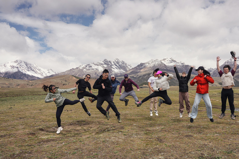 Hangzhou: Tea Village Tour with Tai Chi and Cooking Class