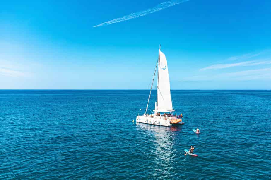 Gran Canaria: Katamaran-Tour mit Mittagessen an unberührten Stränden. Foto: GetYourGuide