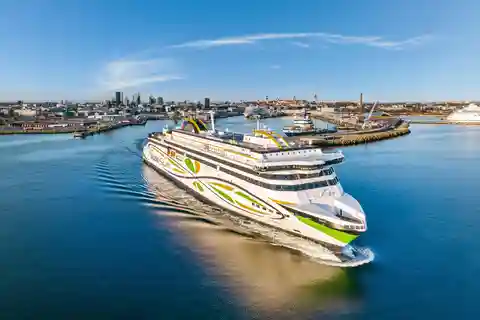 Jednodniowa wycieczka promowa Helsinki-Tallinn All Inclusive w klasie biznes