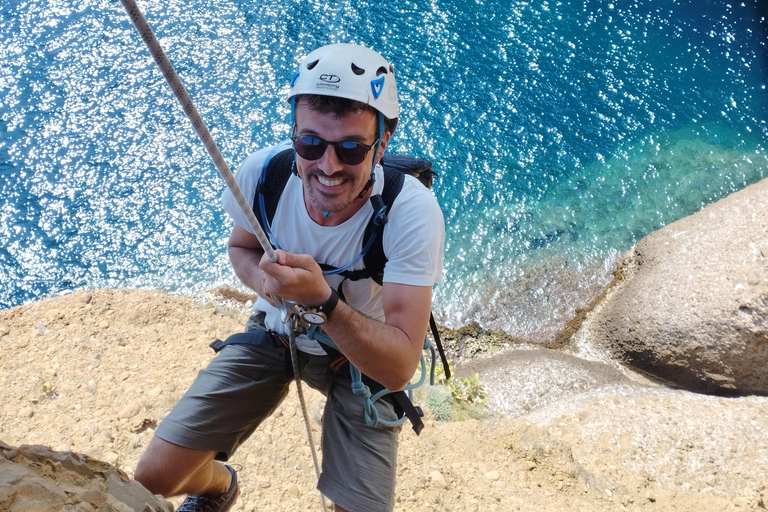 La Ciotat: 3-Hour Trou Souffleur Rock Climbing Adventure