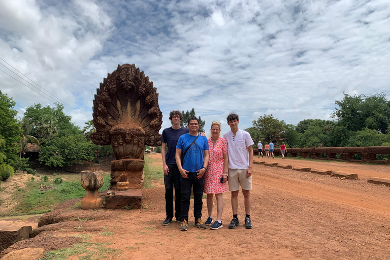 Taxi da Siem Reap a Phnom Penh con autista parlante ingleseTaxi privato da Siem Reap a Phnom Penh