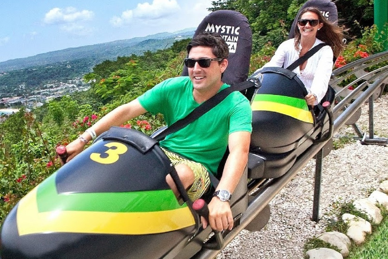 Tour della Foresta Pluviale in Bobsled Mystic Mountain fr Montego BayBob mistico della montagna Ocho Rios