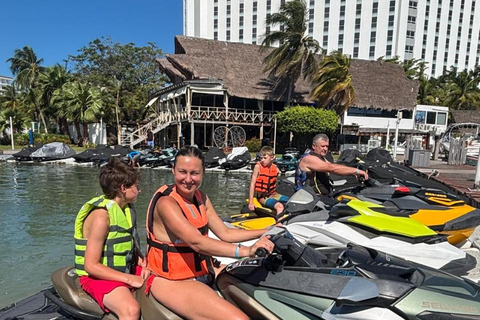 Cancún: Jet Ski Adventure with Optional Board & Tube Ride Jet Ski full Experience