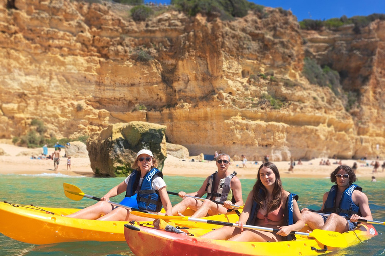 Visite guidée des grottes de Benagil et des plages sauvages avec un guide localLagoa : Visite guidée de la grotte de Benagil en kayak avec un guide local