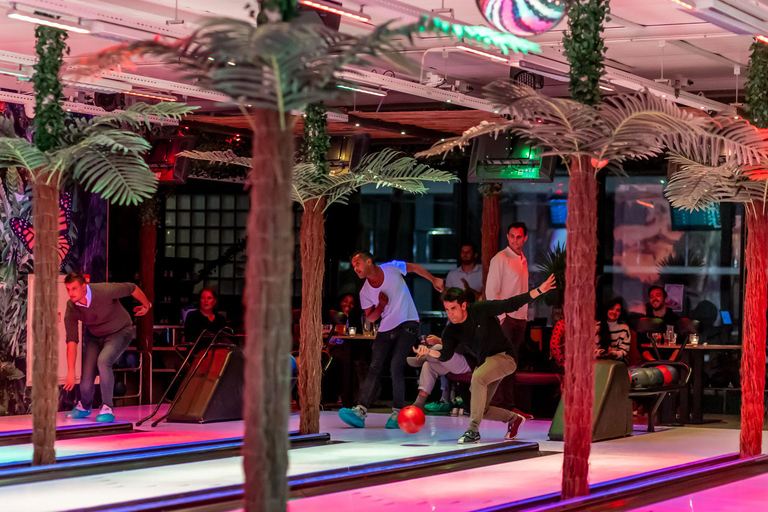 Amsterdam: 1-uur LED Bowling Experience bij Aloha AmsterdamAmsterdam: 1 uur lang LED-bowlingervaring