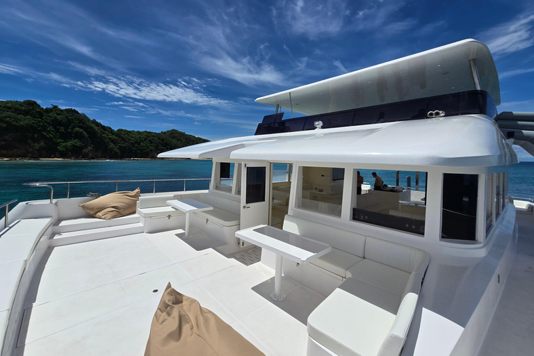 Phuket: Phi Phi Escape by VEGA Yacht with Late Departure VEGA Phi Phi – Including National Park Fee