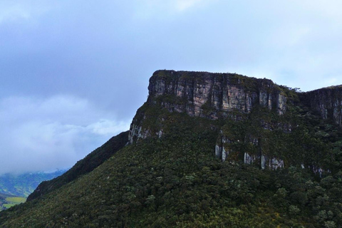 The Route of Water and Mist: Páramo Trek in Cruz Verde