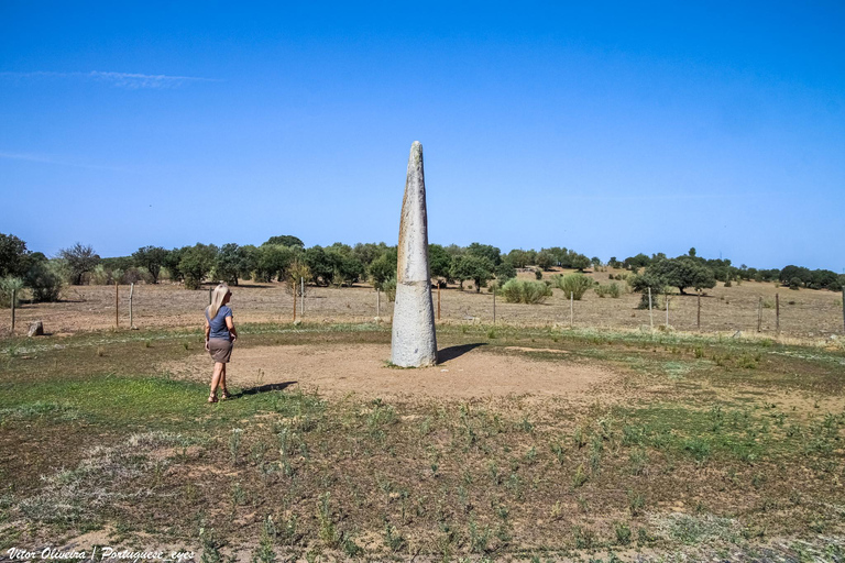 Passeio megalítico e medieval em um sidecar Évora