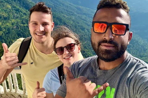 康提：兰博达瀑布和普纳瀑布，以及安布鲁瓦瓦天空塔日落康提：兰博达瀑布和普纳瀑布，以及安布卢瓦瓦天空塔日落之旅