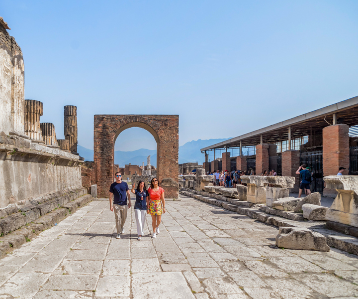 Pompeii: Small-Group Tour with an Archeologist