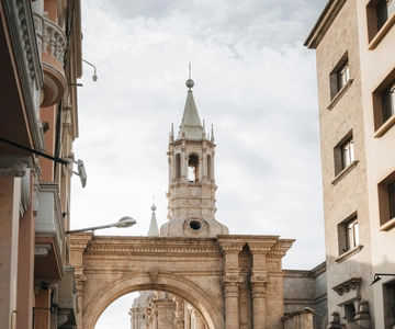 Arequipa: Walk through the Historic Center of the City