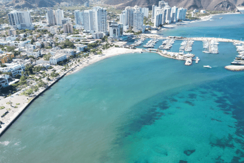 SANTA MARTA: BAY TOUR IN SPORT BOAT WITH OPEN BAR - 8 TO 10PM