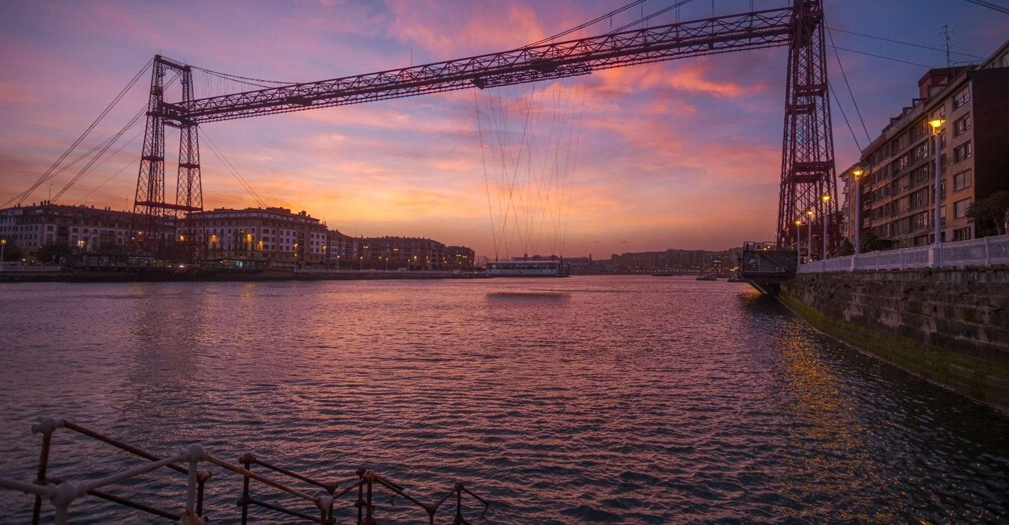 Tour de día completo desde Bilbao, Montañas y Mar - Hizvo