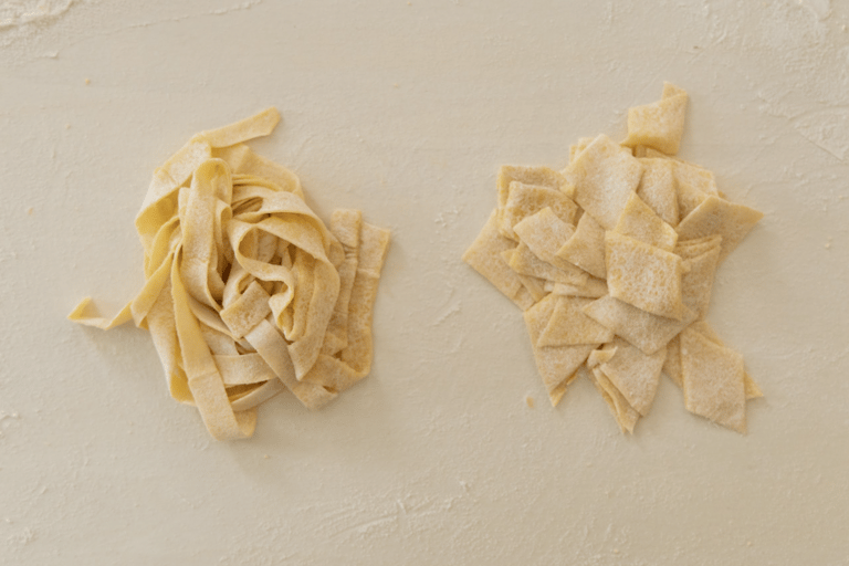 Roma: Corso di preparazione della pasta con cibo e bevandeRoma: Corso di Pasta Fettuccine e Maltagliati