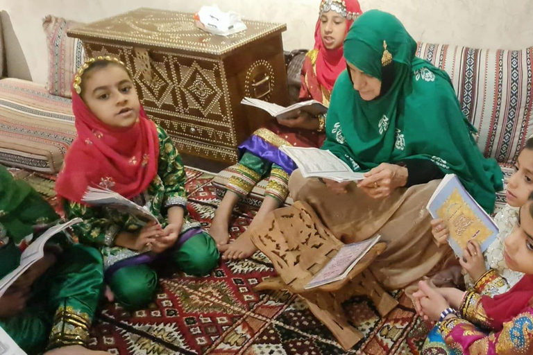 From Muscat: Nizwa, Jabreen, and Bahla Fort Day Sharing Tour