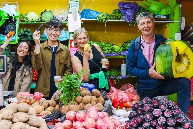 Lima: lokalne rynki i historia jedzenia (wycieczka kulinarna)Lokalne rynki + historia jedzenia (wycieczka kulinarna)
