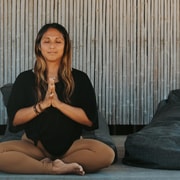 BYRON BAY: Morning Retreat with Yoga, Lunch, and Sauna