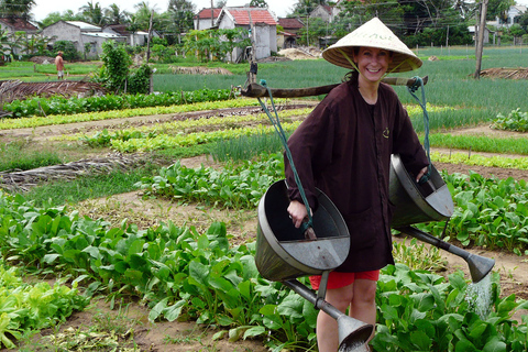 Hoi An: aula noturna de culinária com moradores locais em Herbs Village