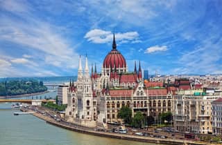 Von Wien: Bratislava & Budapest – geführte eintägige Rundtour