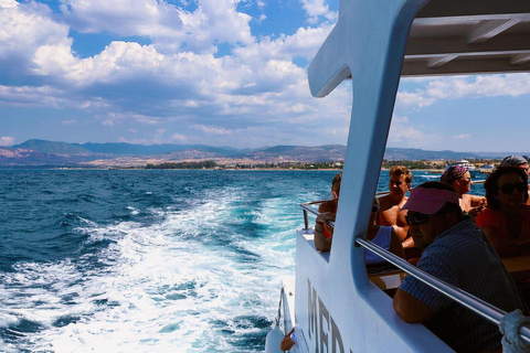 لاتشي رحلة بحرية على متن قارب واحد في بلو لاغون البحر الأبيض المتوسطرحلة بحرية صباحية