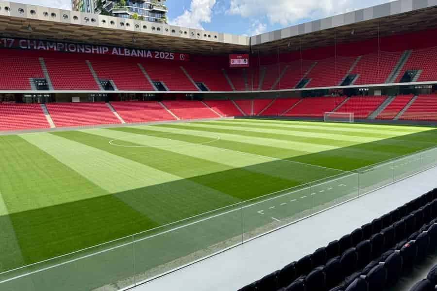 Geführte Tour durch das Air-Albania-Stadion. Foto: GetYourGuide