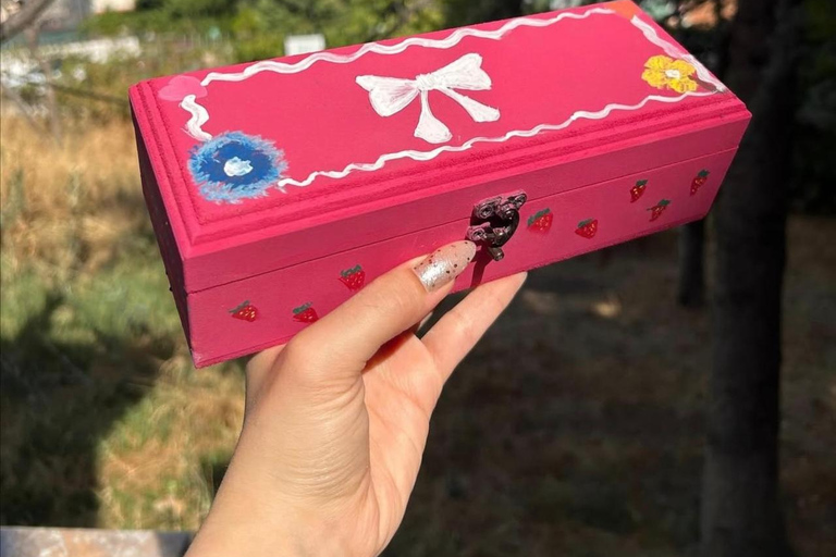 Ankara: Wood Painting Workshop