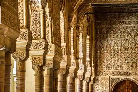 Unique Sites of Granada – Walking Tour for Couples