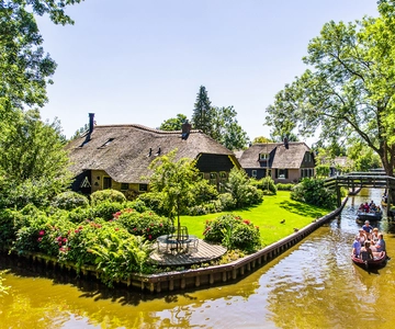 Amesterdão: Viagem de 1 dia a Giethoorn com passeio de barco
