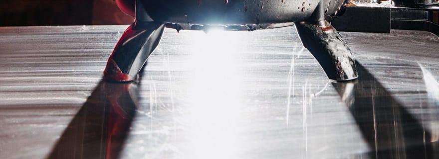 Nassau : mise en bouteille à la distillerie John Watling