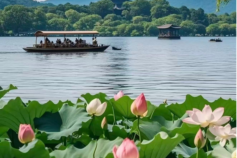 Hangzhou: West Lake Luxury Cruise with Island Ticket & Map